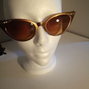 Vintage Hollywood / Grandma Vibe Cat Eye Golden Brown Sparkly Sunglasses